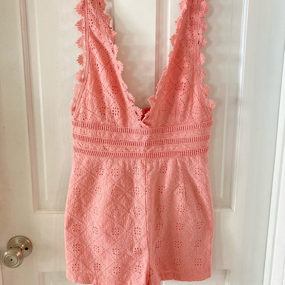 NEW scalloped short romper
